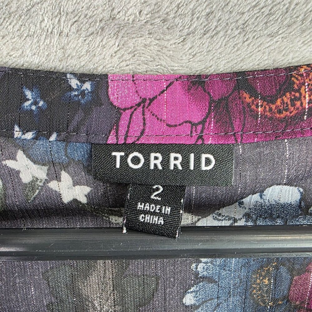 Womens Torrid Black Pink & Metallic Gold Flowy Hi Lo Top Button Up V Neck Size 2 - Picture 3 of 8